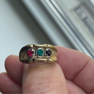 Lovely sterling gem ring